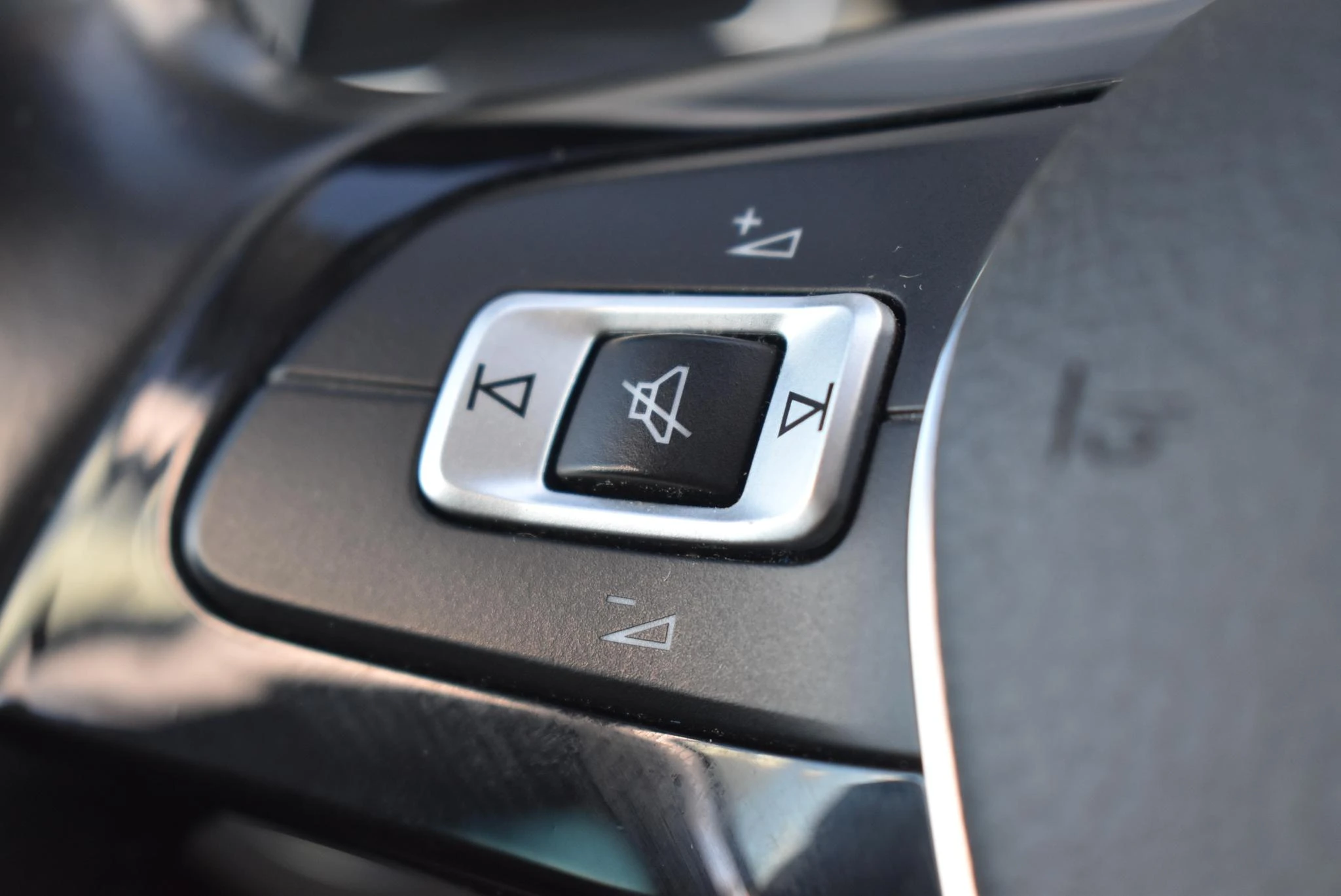 Volkswagen-Golf-image-16