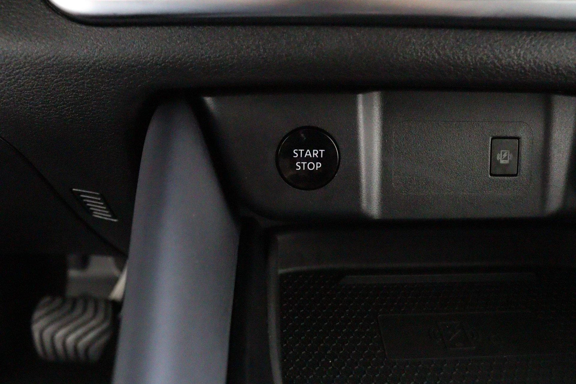Nissan-QASHQAI-image-51