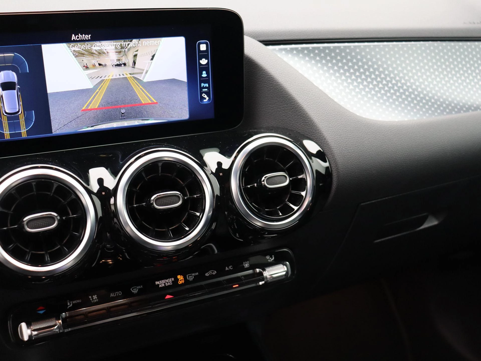 Mercedes-Benz GLA 250 e Business Line + TREKHAAK + CARPLAY + LED + CAMERA +