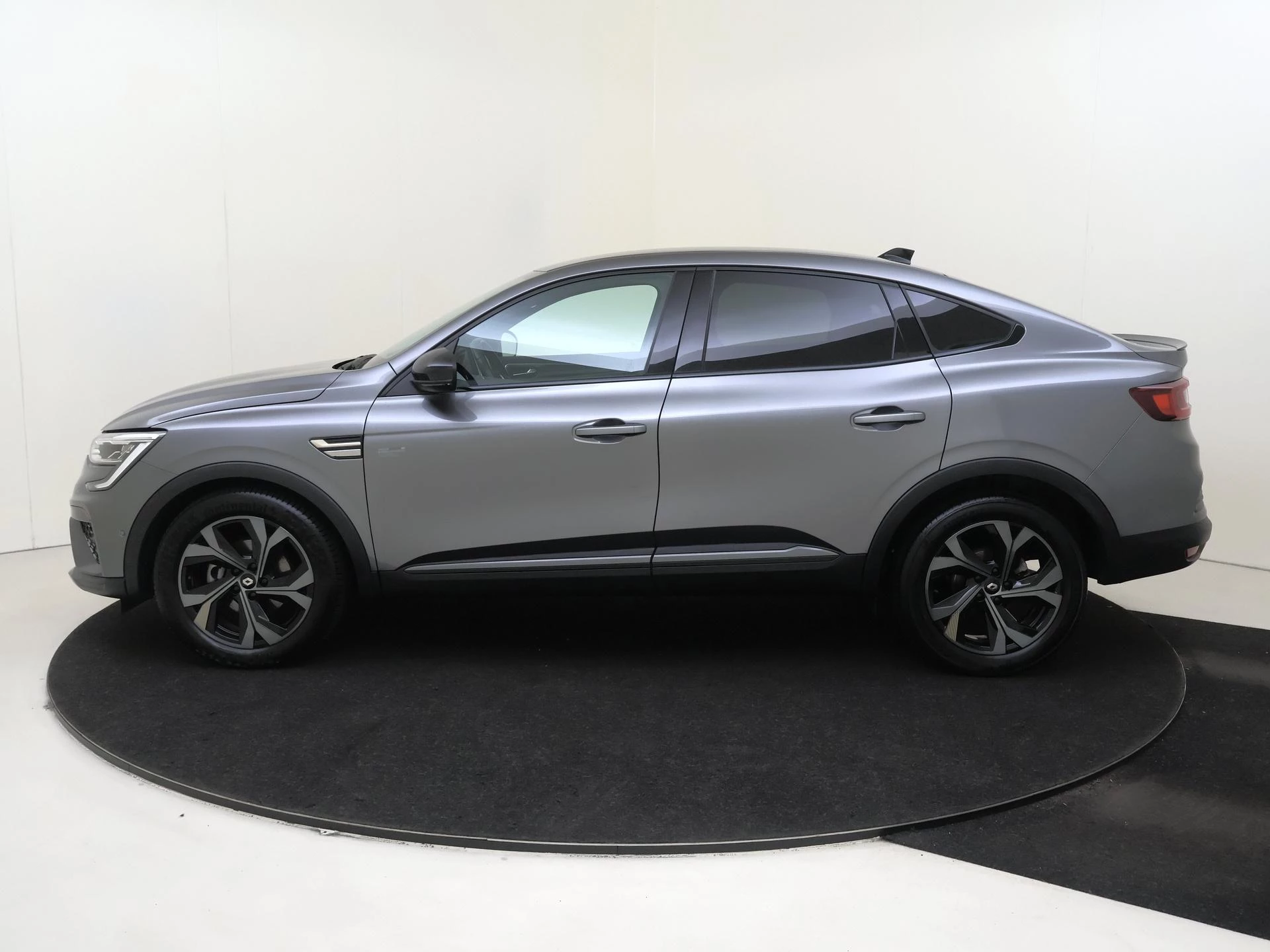 Renault-Arkana-image-7