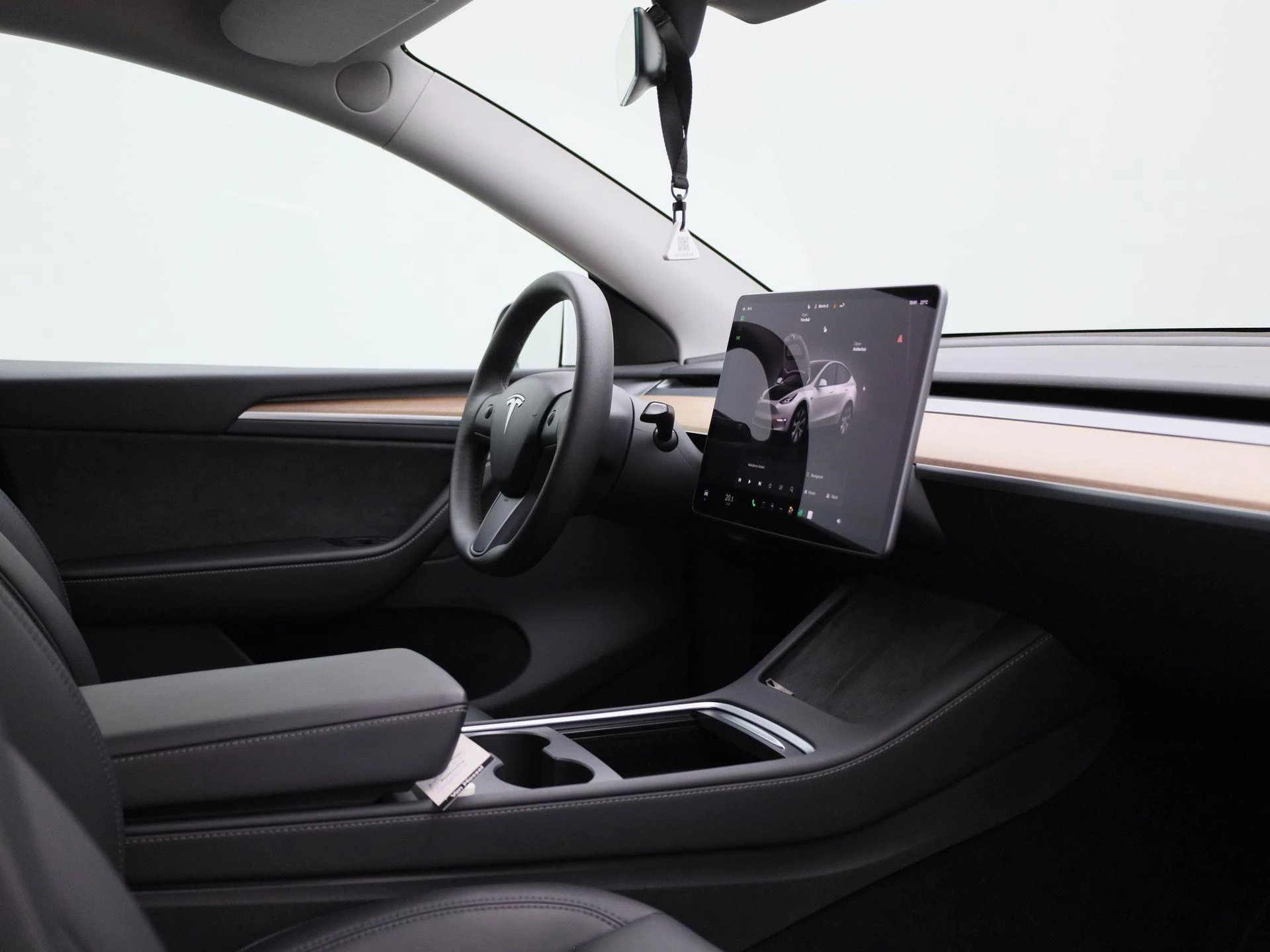 Tesla Model Y Long Range Dual Motor