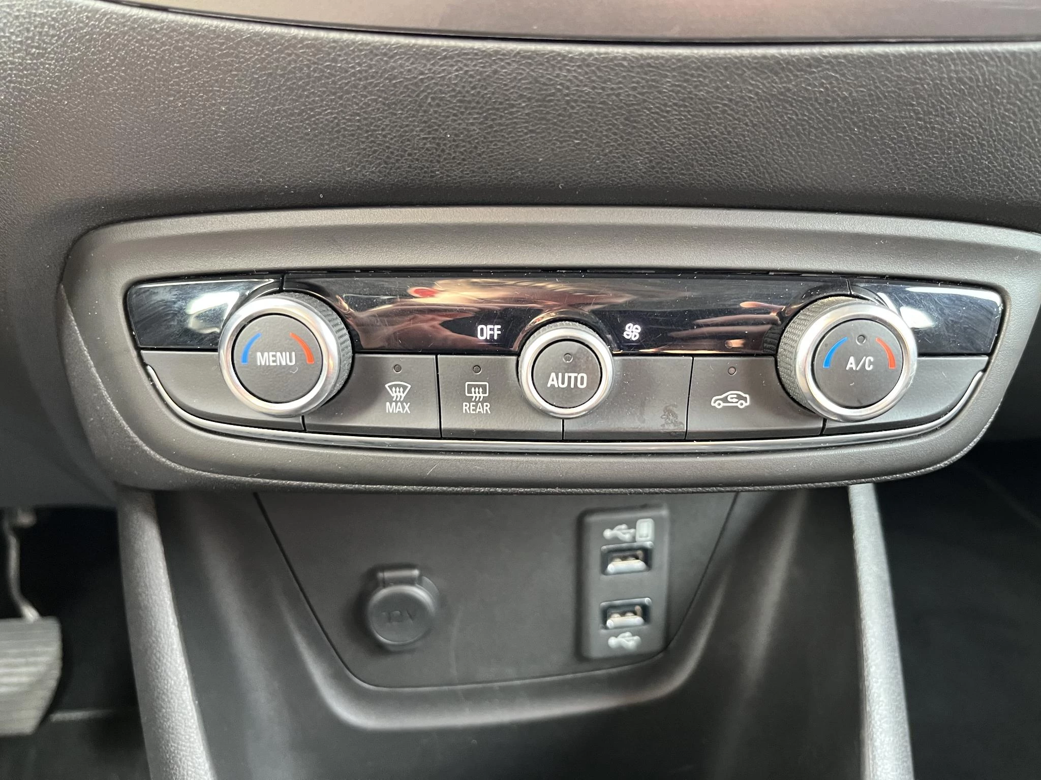 Opel-Crossland X-image-33