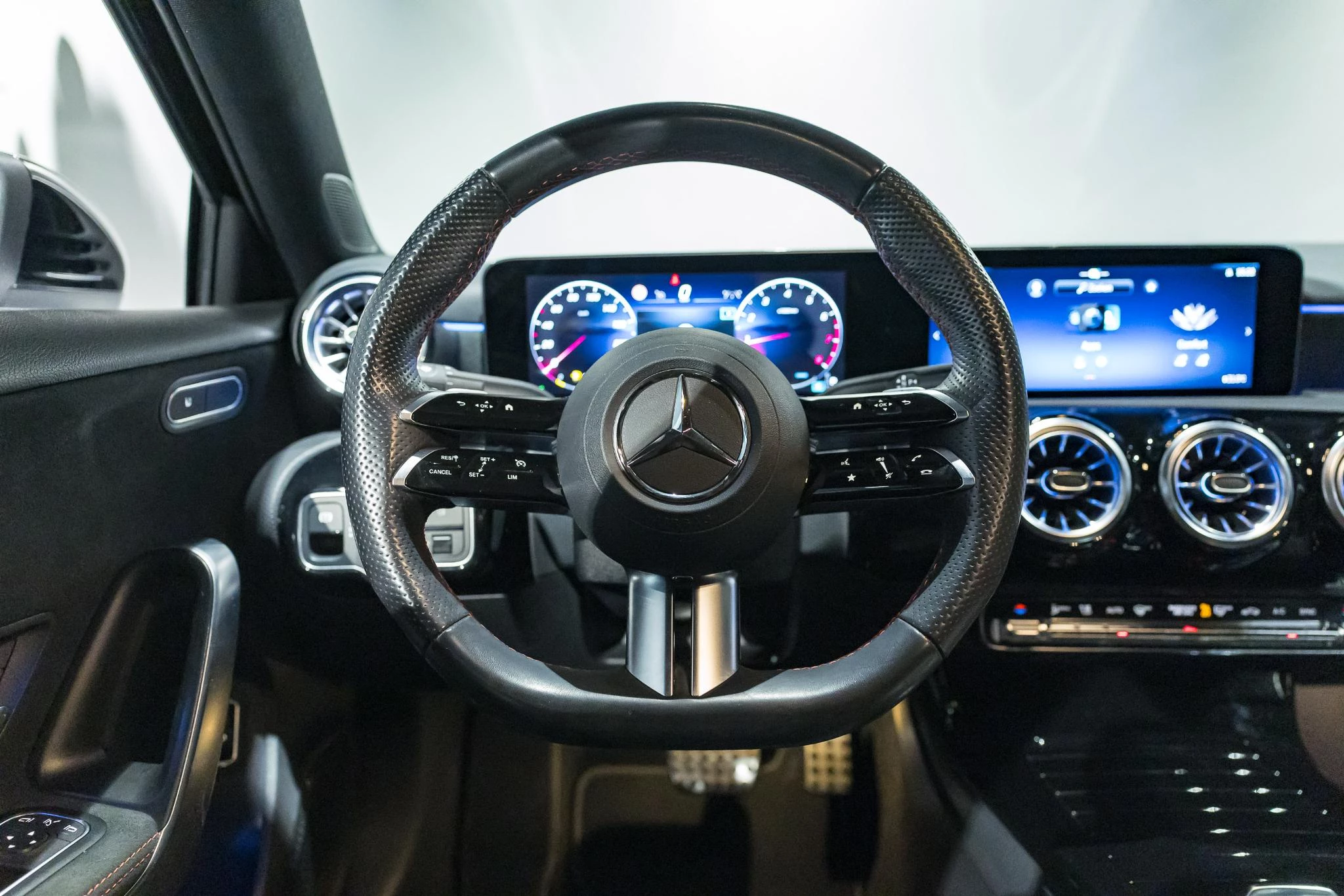 Mercedes-Benz A-Klasse Limousine A 180 AMG Line