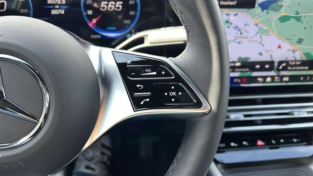Mercedes-Benz-CLA-image-11