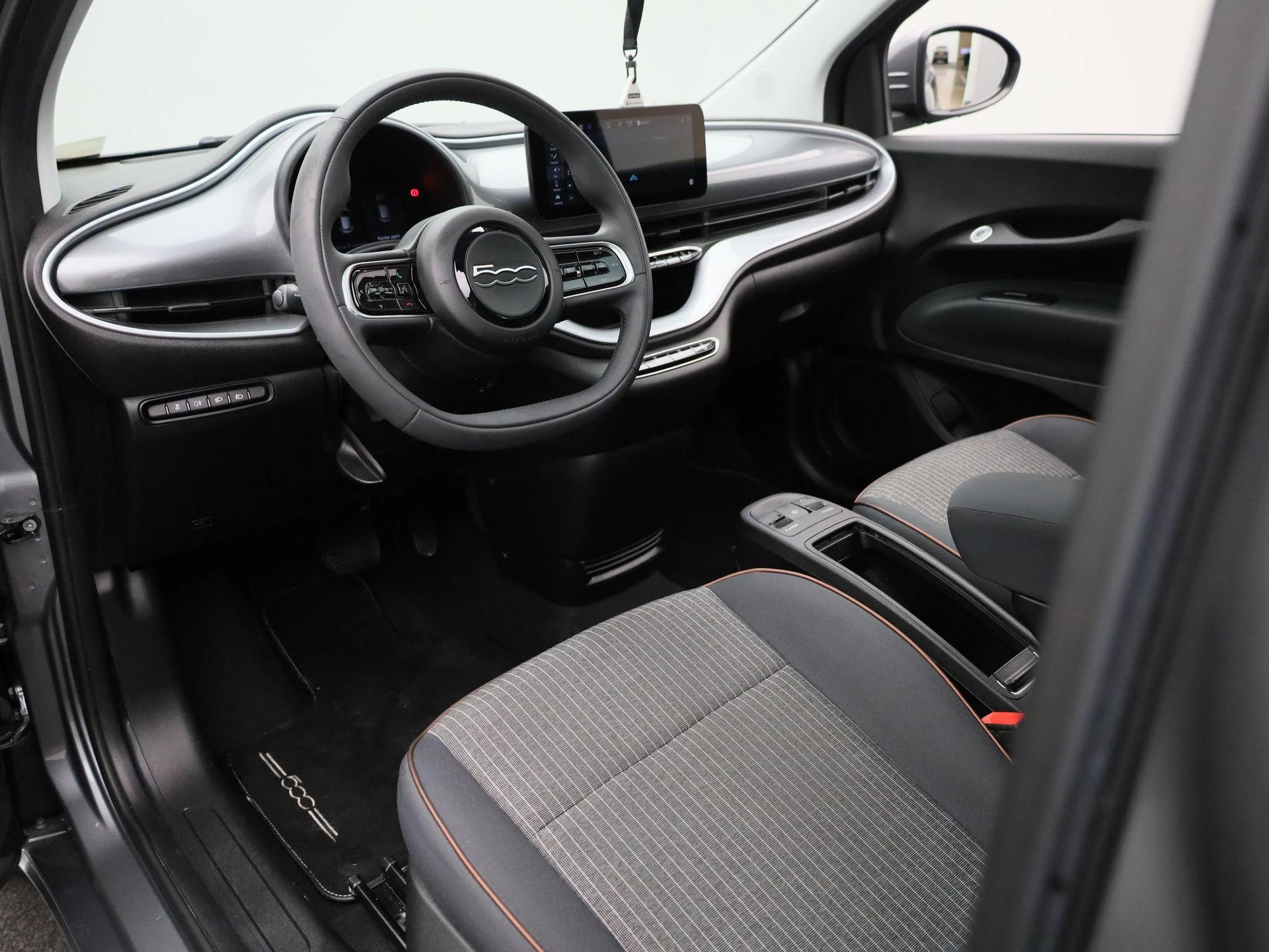 Fiat-500e-image-14