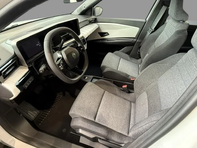 Renault-5-image-8