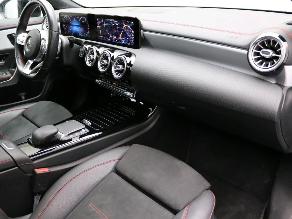 Mercedes-Benz-CLA-image-5