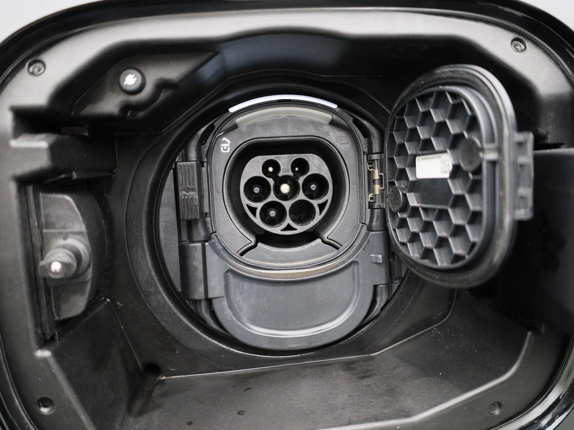 Mercedes-Benz A-Klasse A 250 e Business Solution