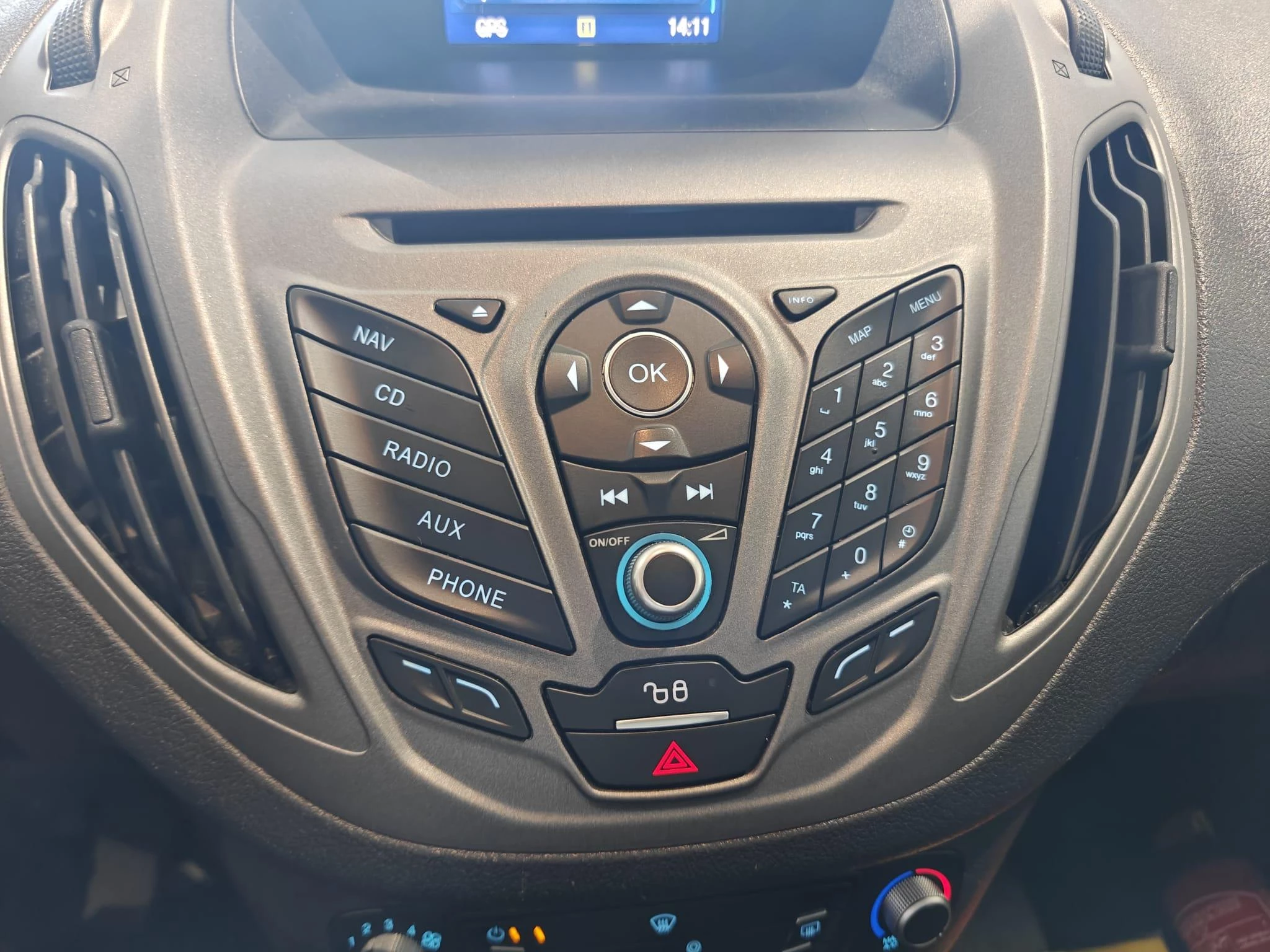 Ford-Transit Courier-image-16