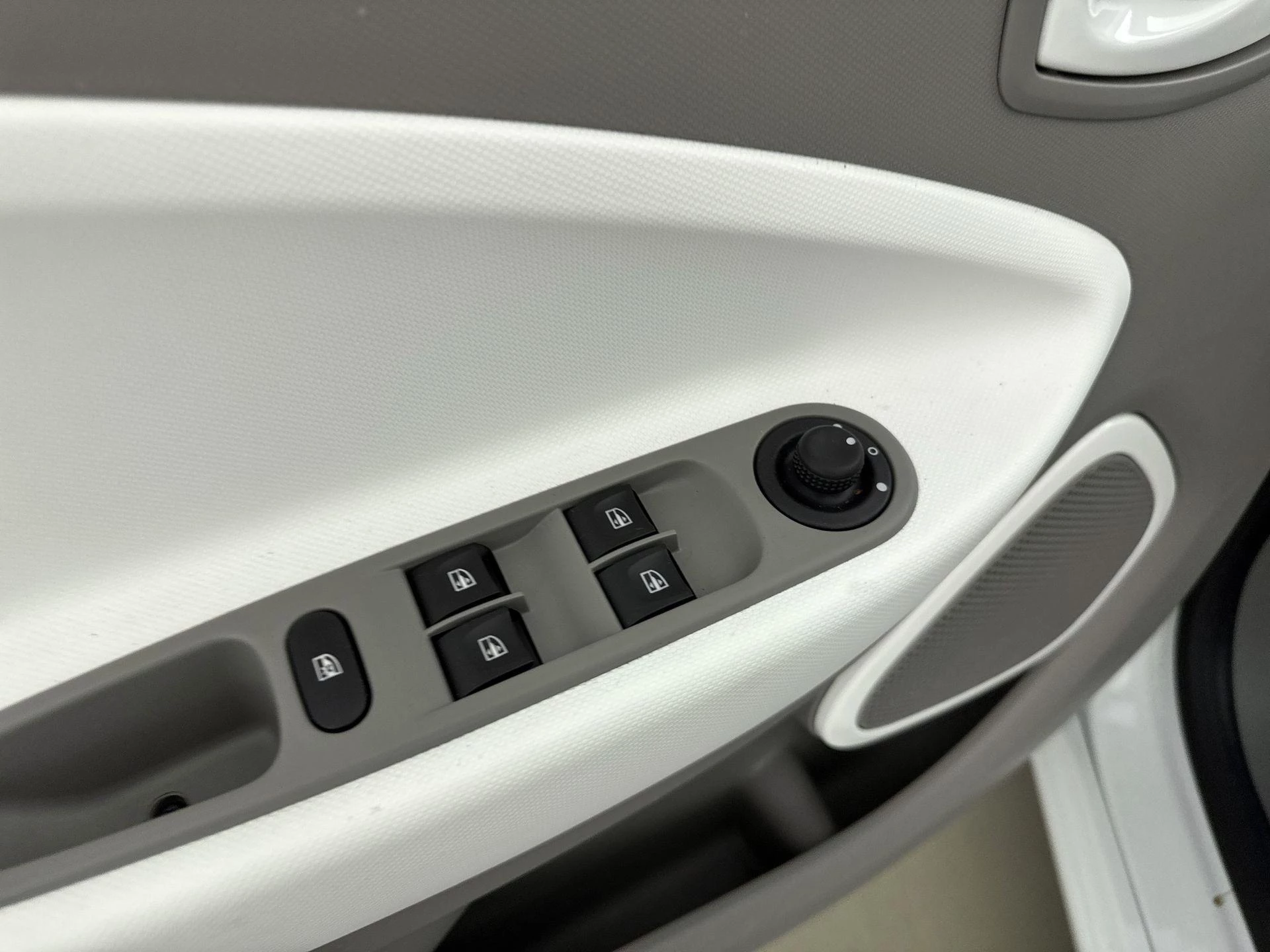 Renault-ZOE-image-14