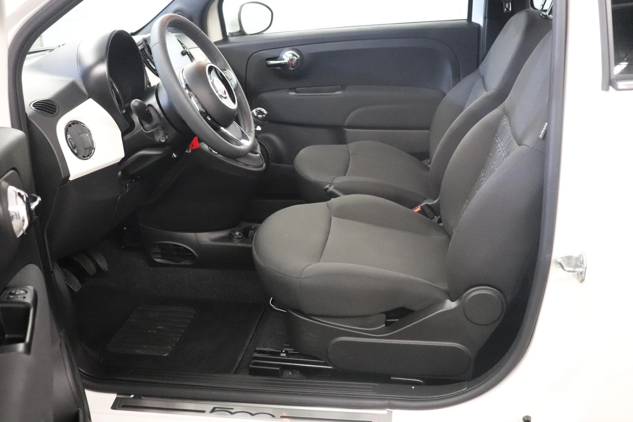 Fiat 500 (3-d) 1.0 Hybrid 70 Dolcevita 51kW