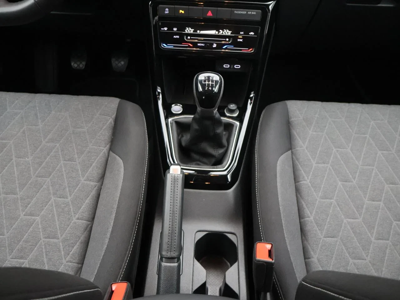 Volkswagen-T-Cross-image-18