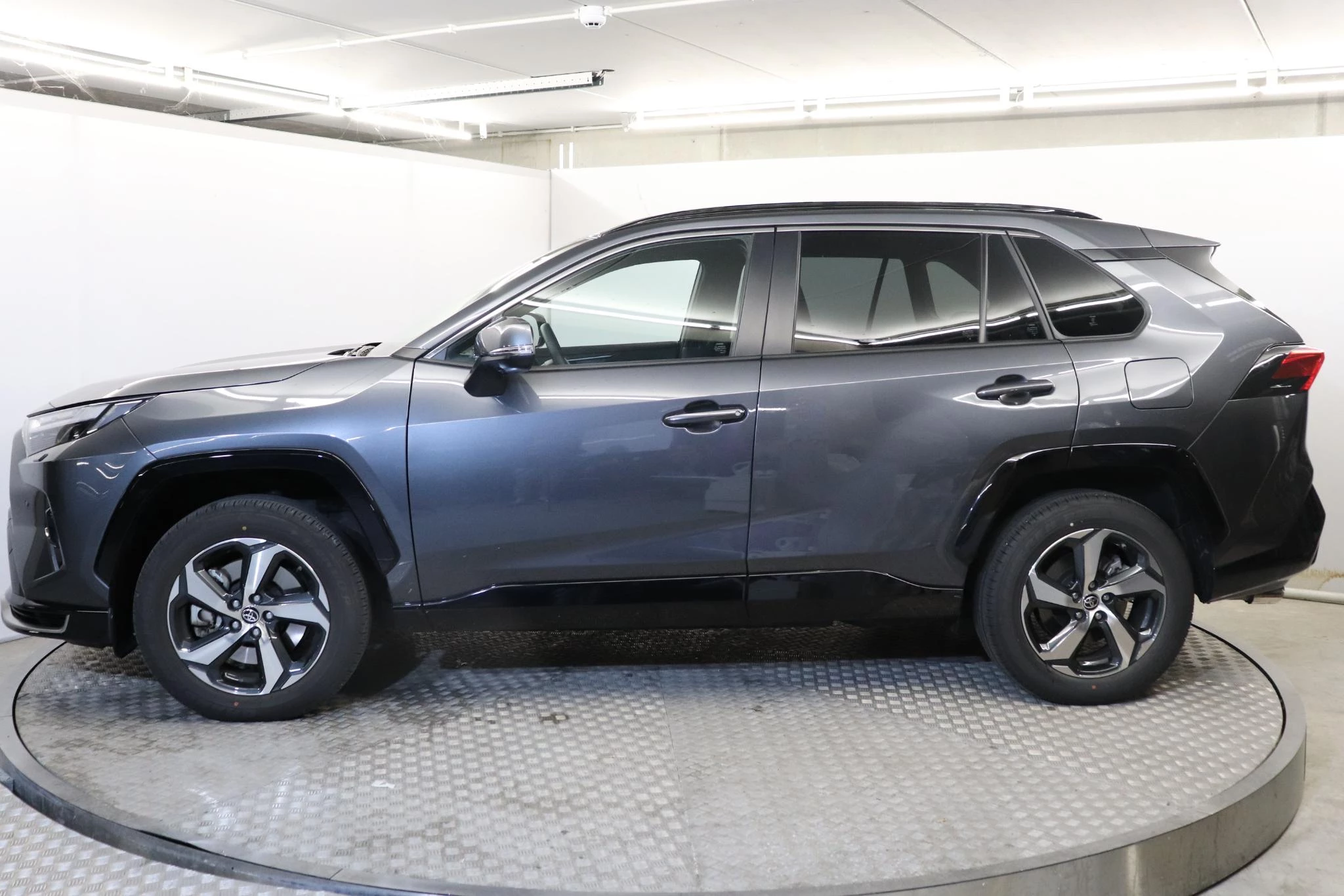 Toyota RAV4 2.5 PHEV AWD e-CVT PREMIUM Plus