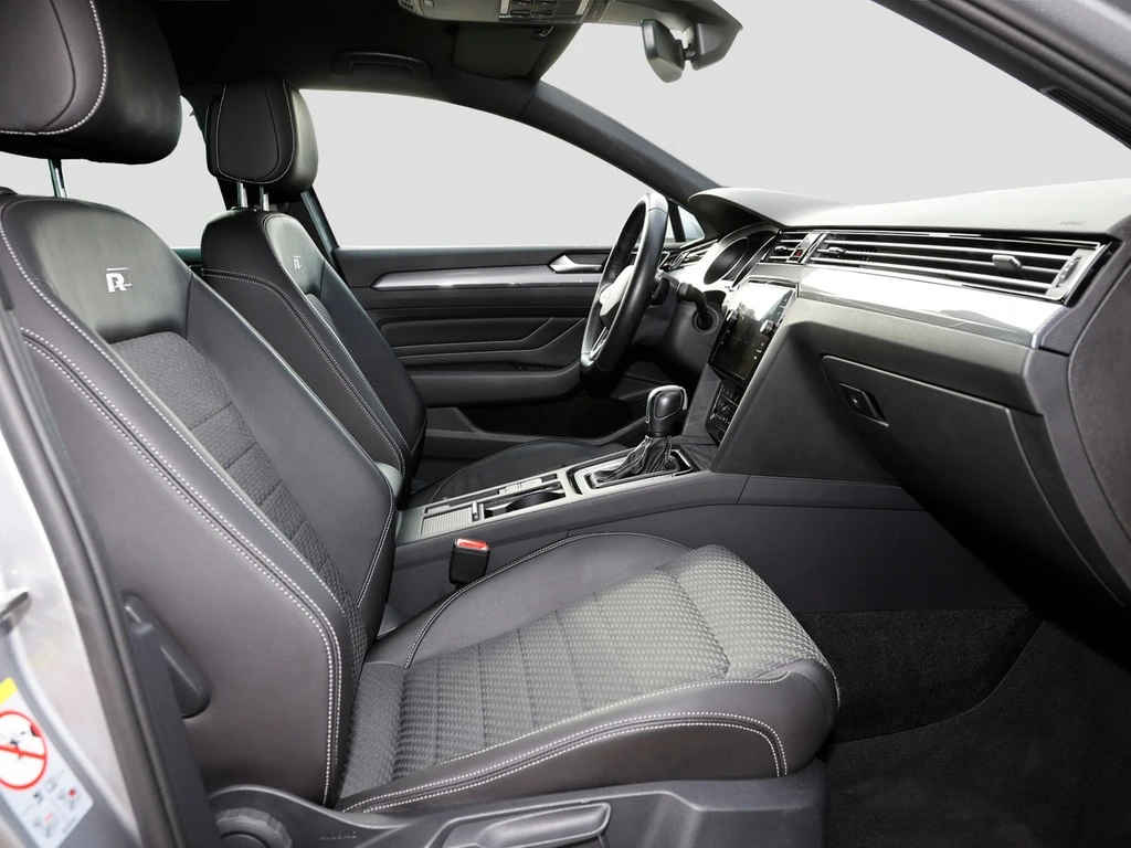 Volkswagen-Passat-image-6