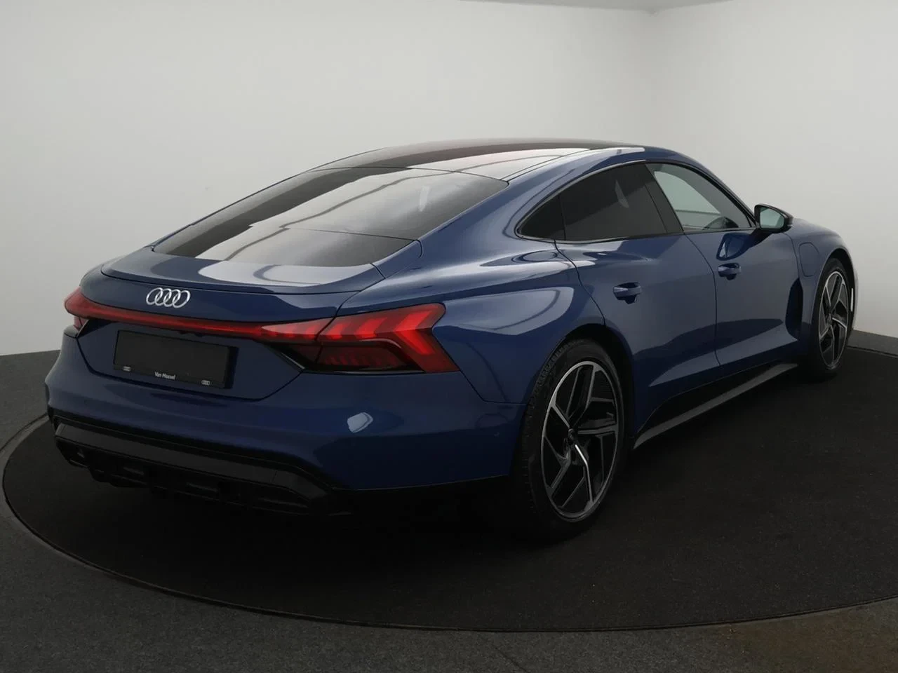 Audi e-tron GT Audi e-tron GT QUATTRO 476PK *AUTOMAAT*LEDER*PANODAK*SPORTZETESL*B&O*CAMERA*ACC*NAVI*APP-CONNECT*...*