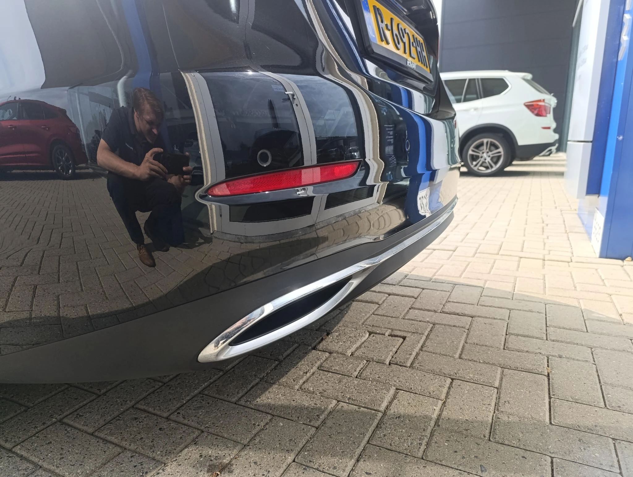 Mercedes-Benz-C-Klasse-image-8