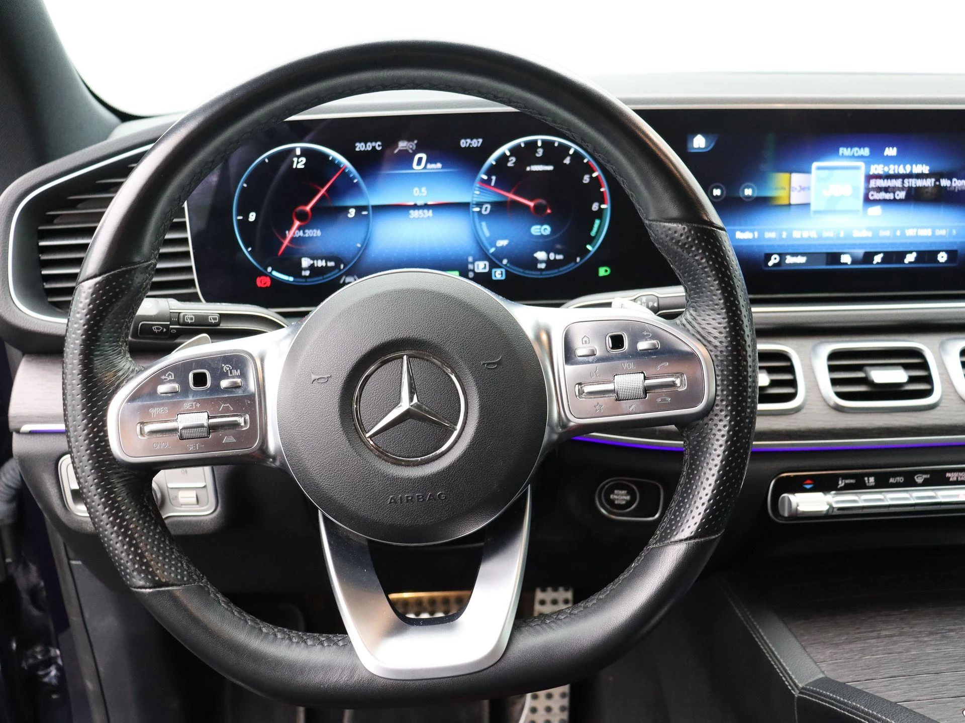 Mercedes-Benz-GLE-image-10