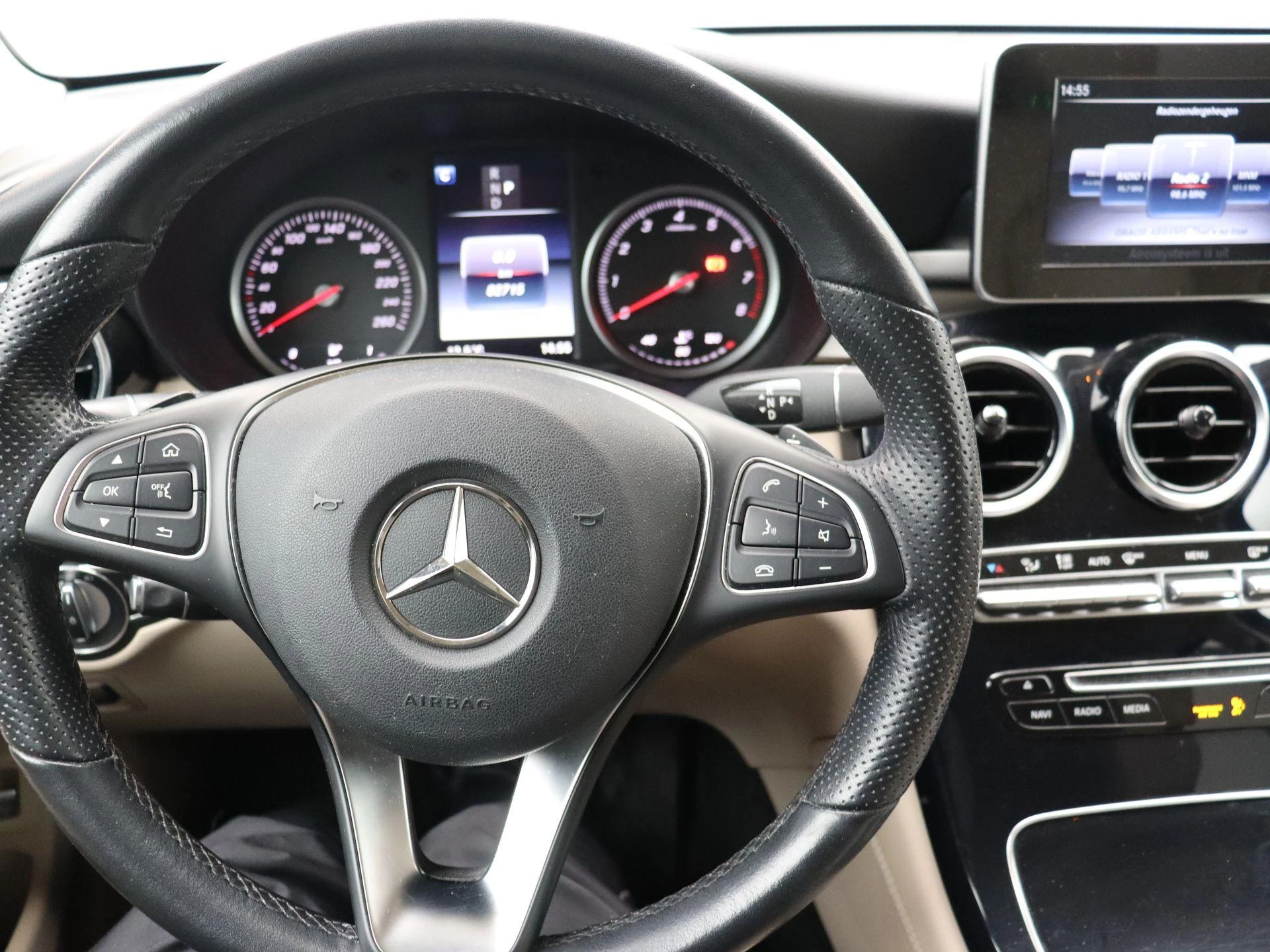 Mercedes-Benz GLC 250 4MATIC + LEDER + LED + TREKHAAK +