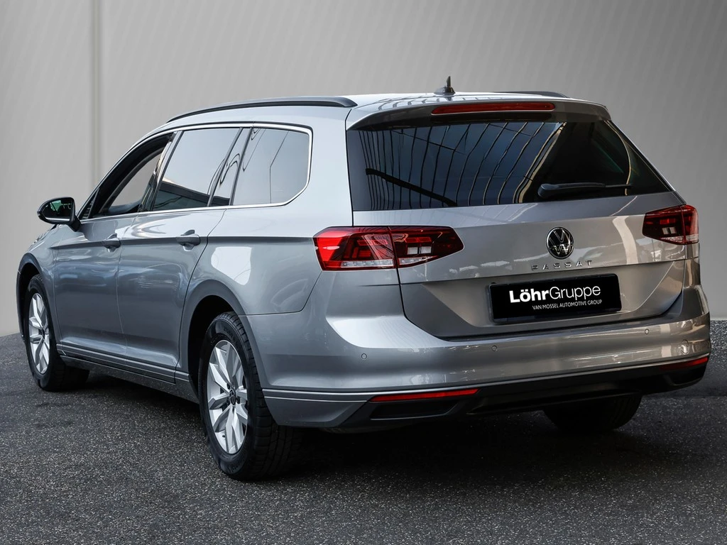 Volkswagen-Passat-image-3