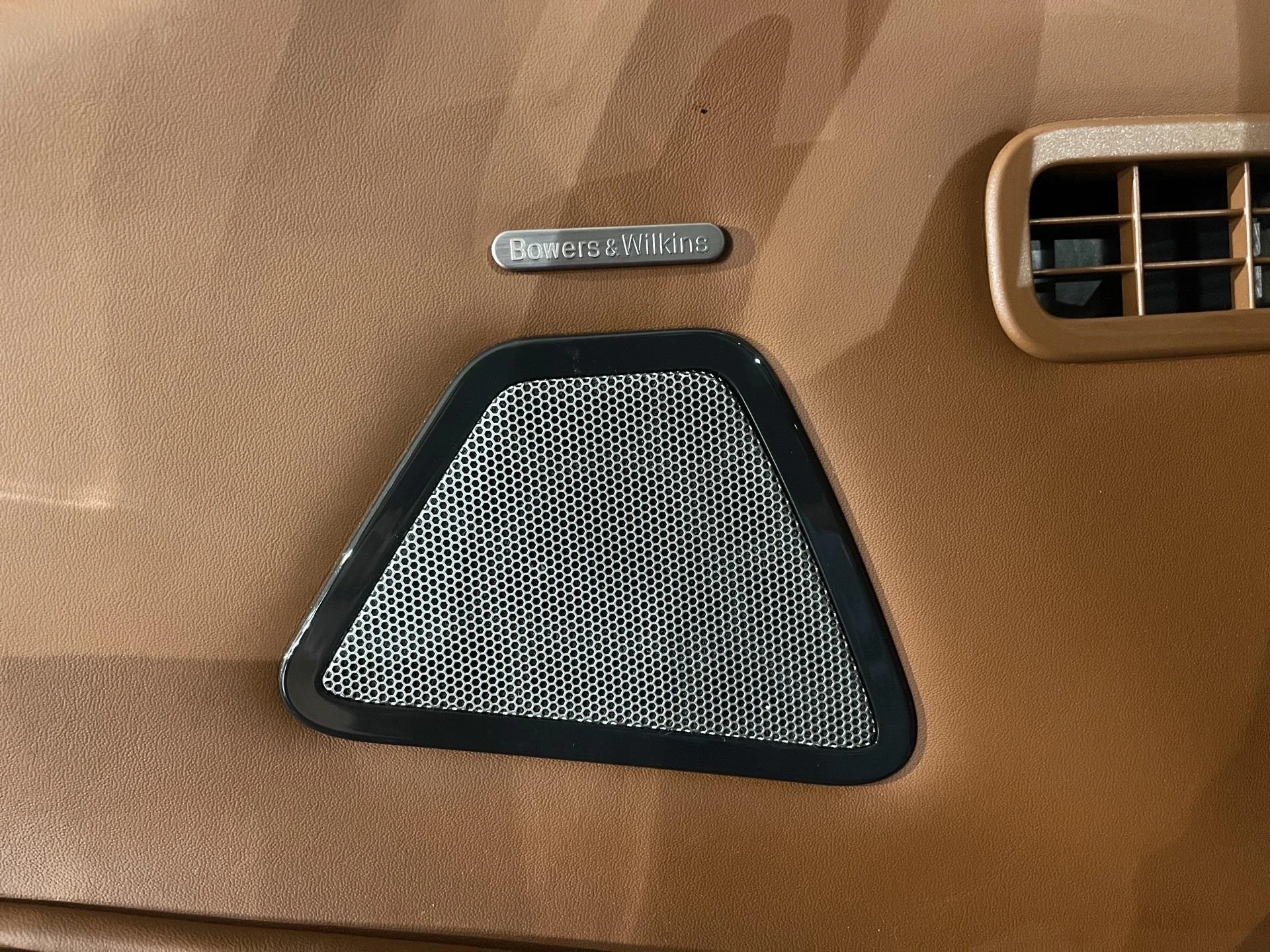 Maserati-Quattroporte-image-14