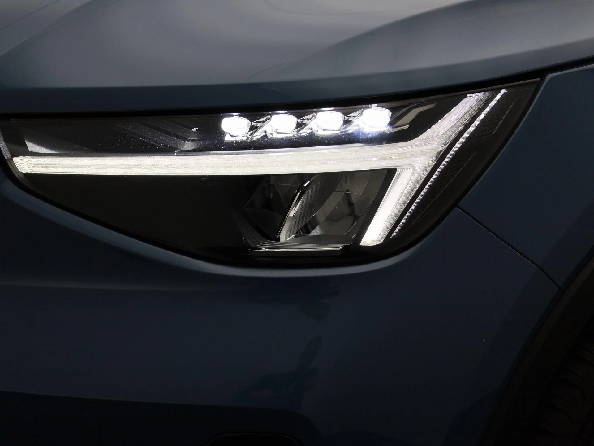 Volvo-C40-image-15