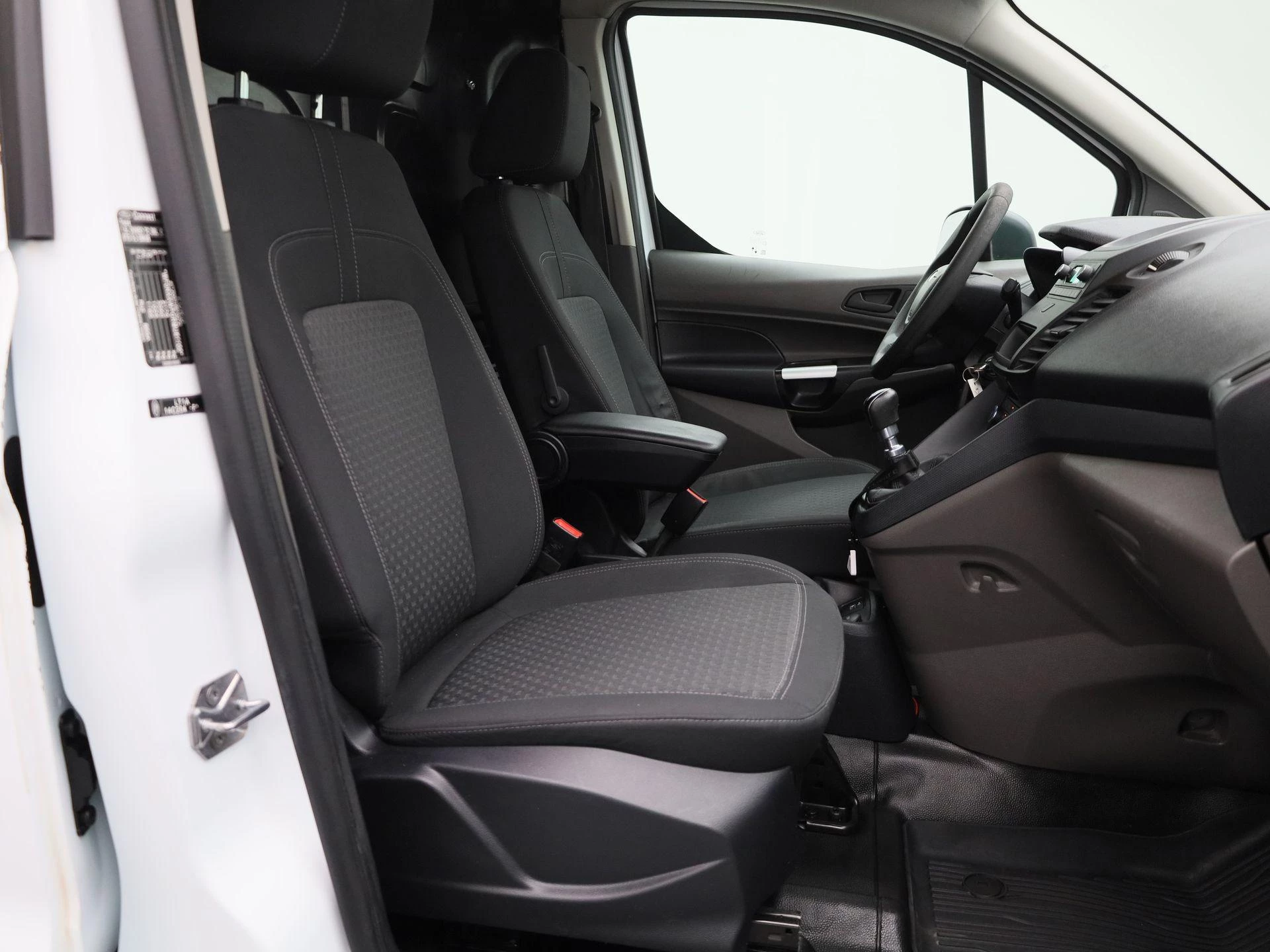Ford-Transit Connect-image-32