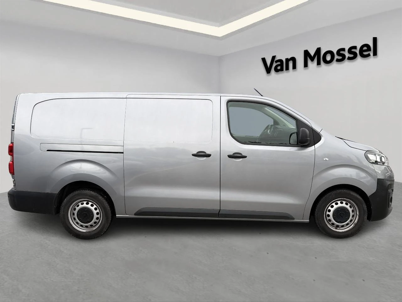 Opel-Vivaro-image-4