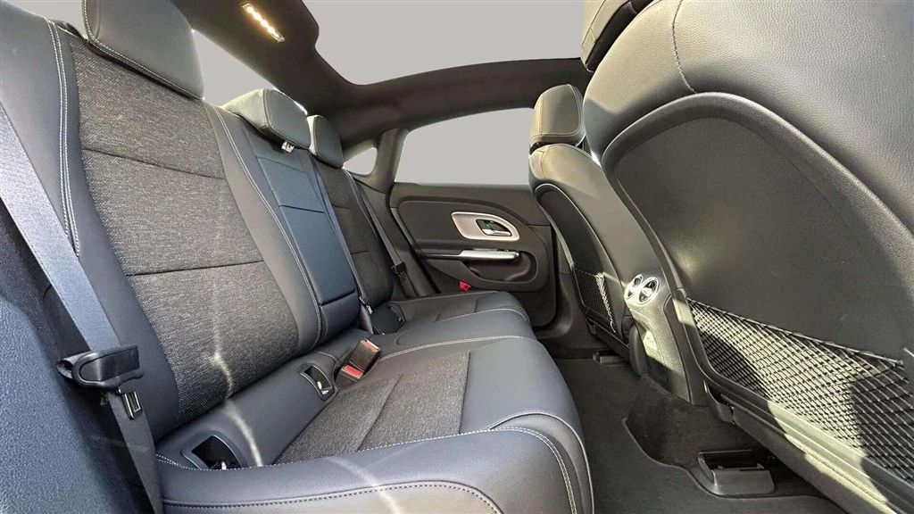 Mercedes-Benz-CLA-image-22