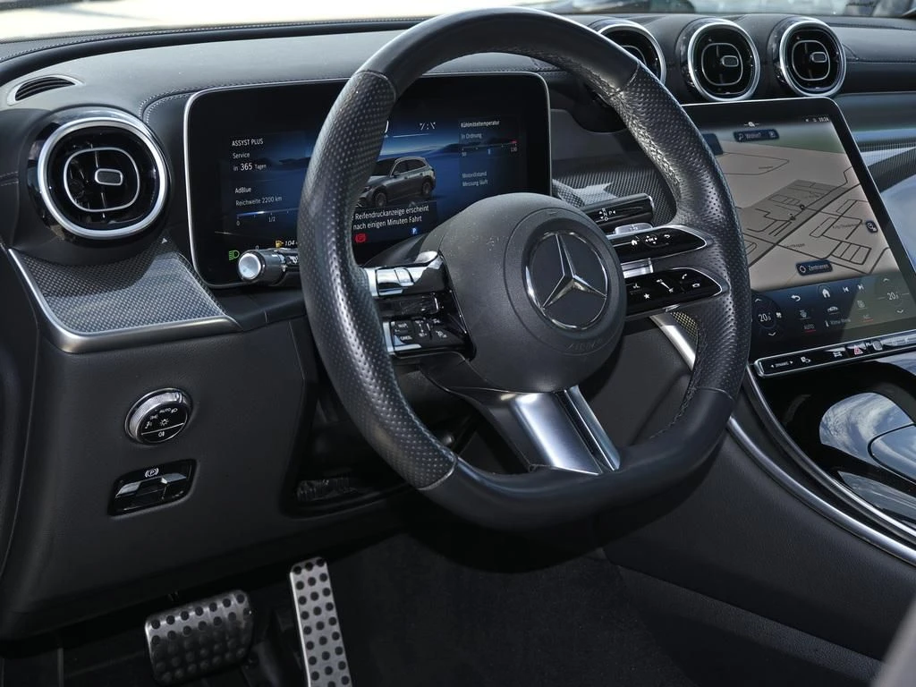 Mercedes-Benz-GLC 220 d-image-9