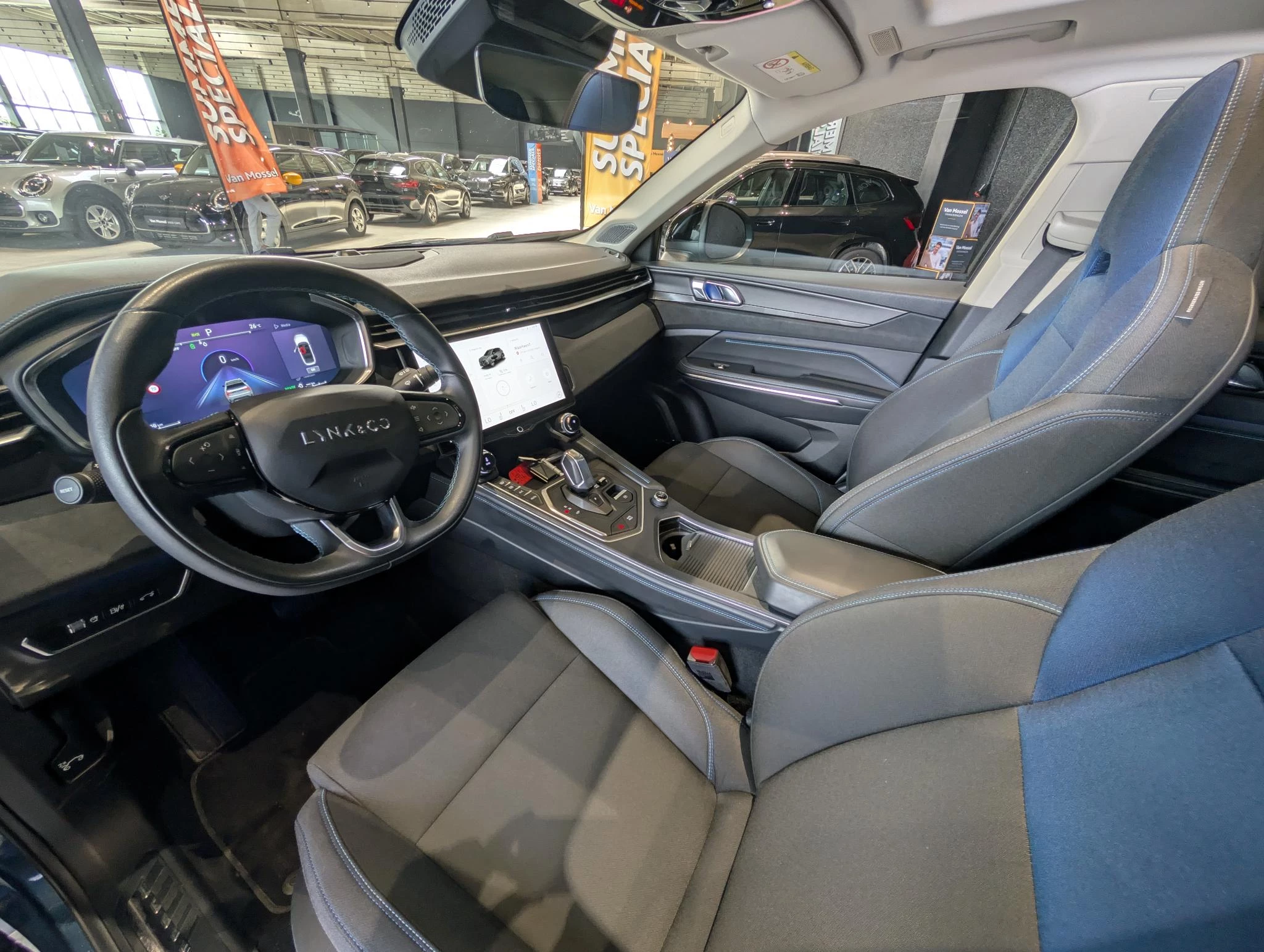 Lynk & Co-01-image-10