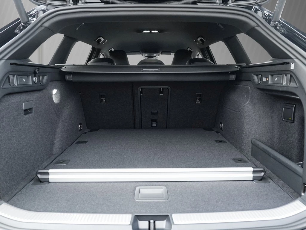 Volkswagen Passat 2,0 l TDI DSG R-line VAL