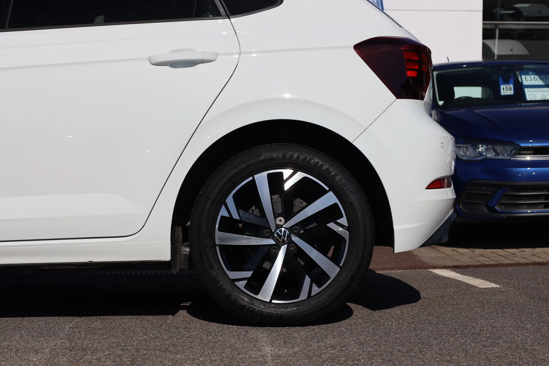 Volkswagen-Polo-image-20