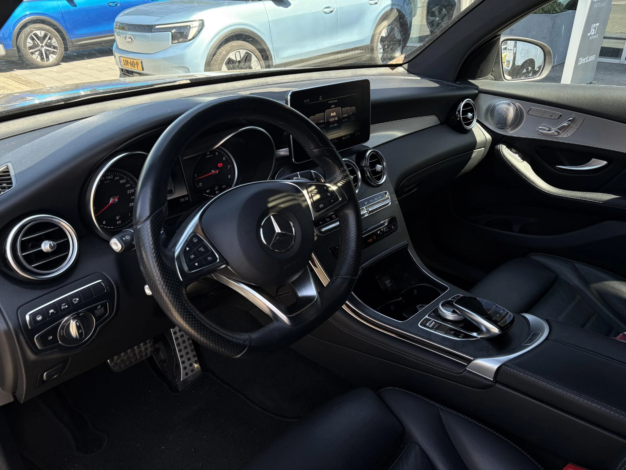 Mercedes-Benz-GLC-image-2