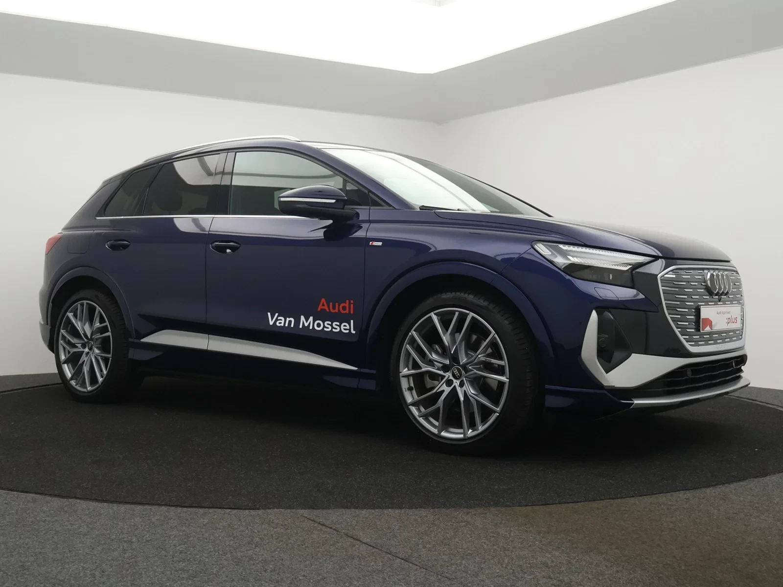 Audi Q4 e-tron Audi Q4 Corporate S 45 e-tron 210,00 kW / DEMO