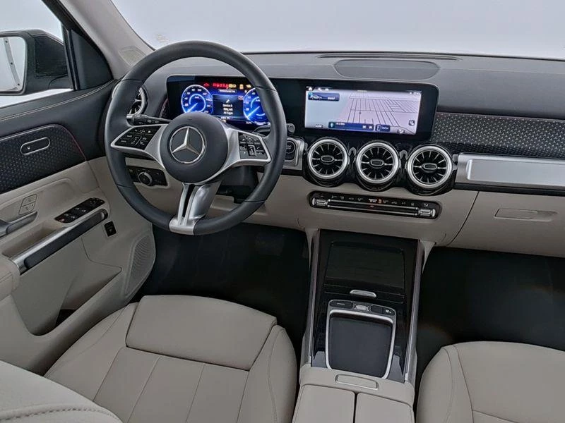 Mercedes-Benz-EQB-image-4