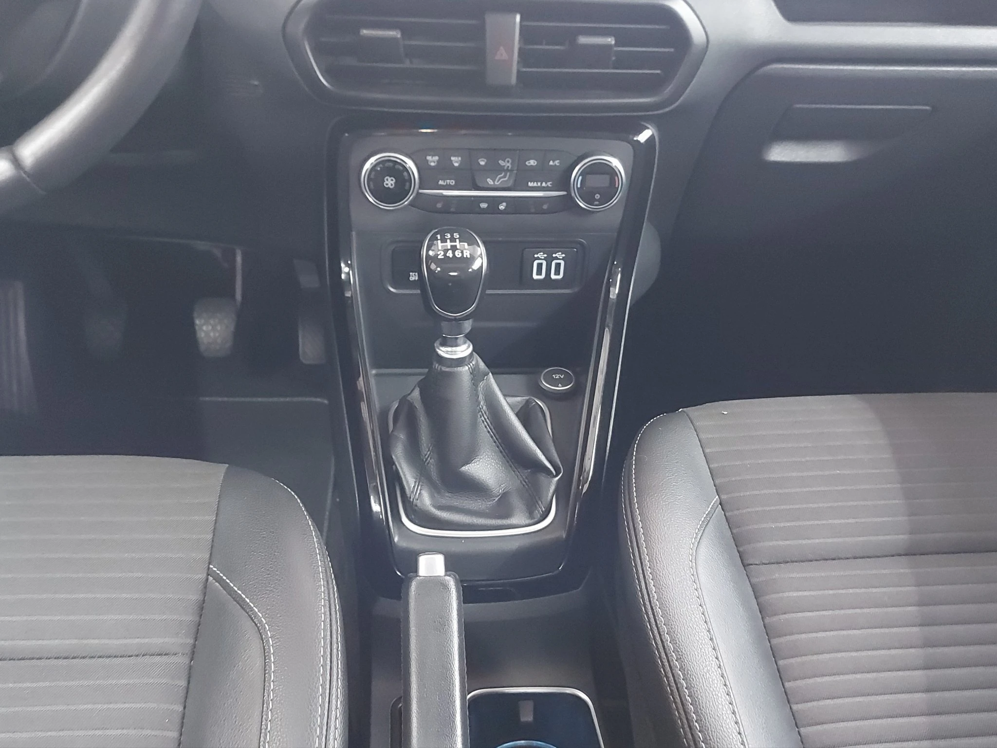 Ford-EcoSport-image-13