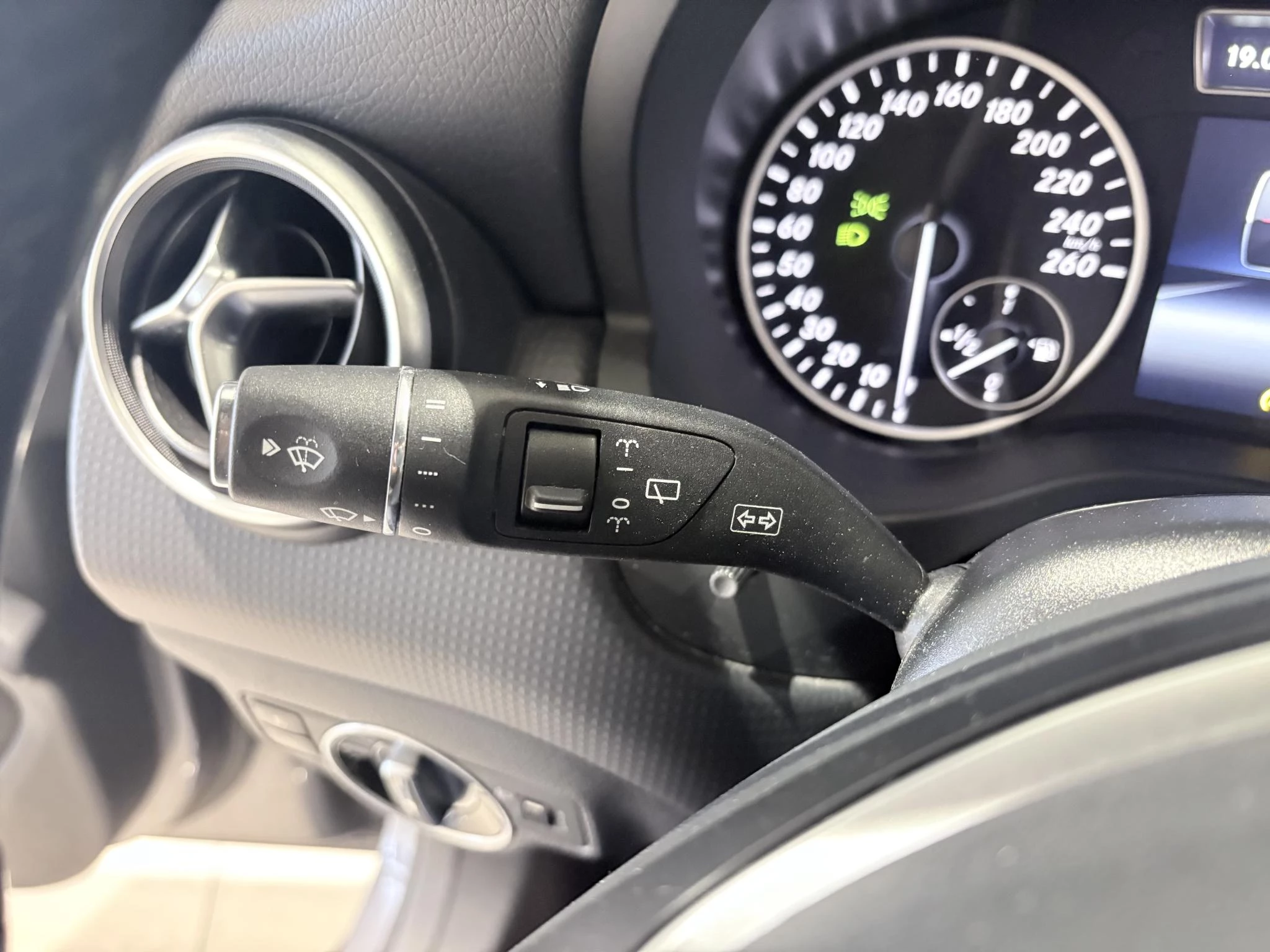 Mercedes-Benz-A-Klasse-image-19