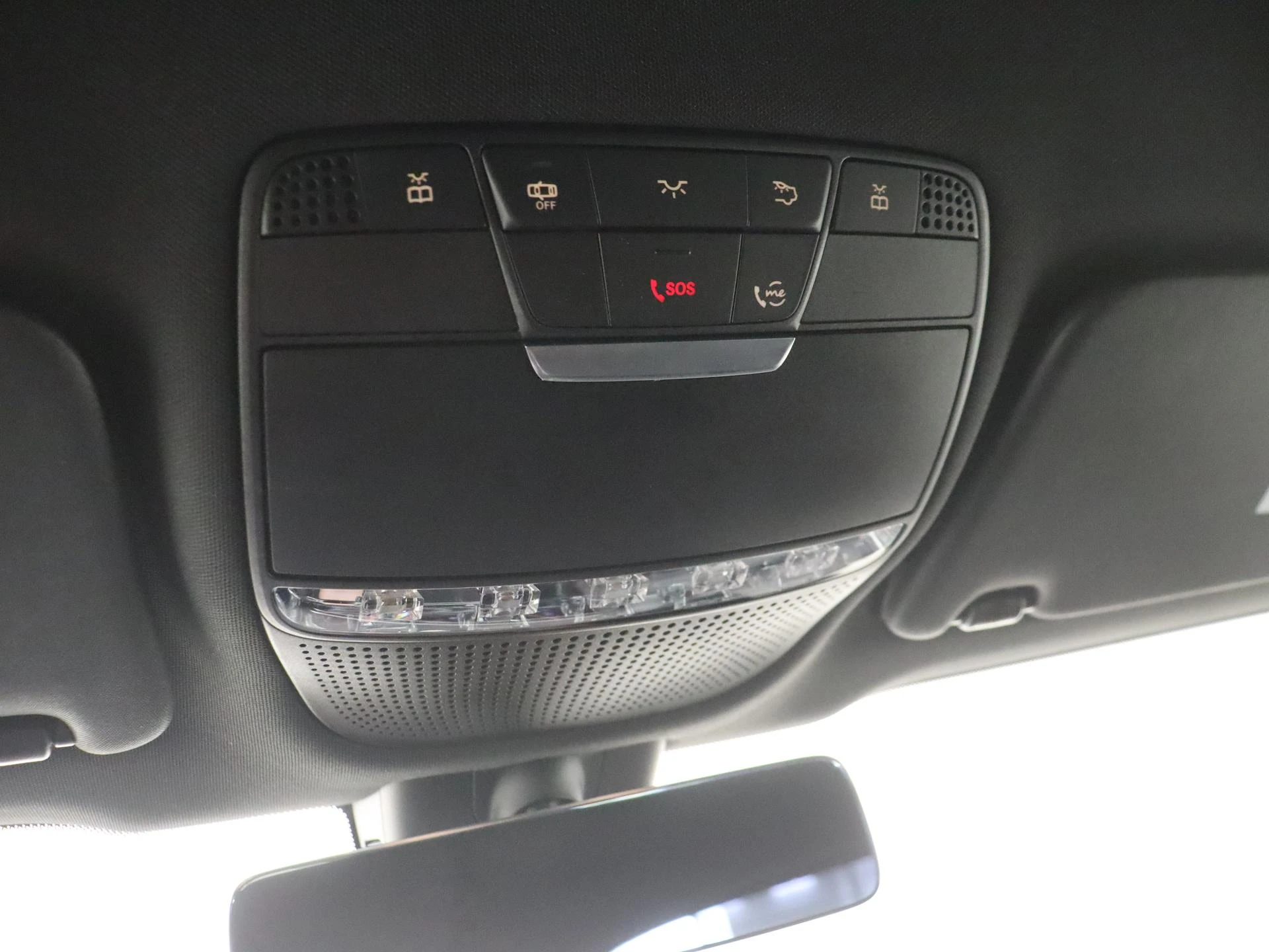 Mercedes-Benz-GLC-image-22