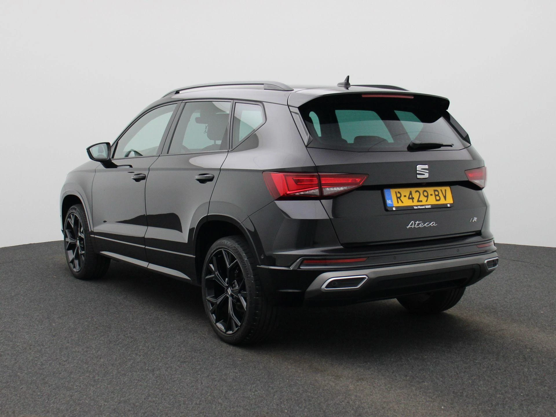 SEAT-Ateca-image-1