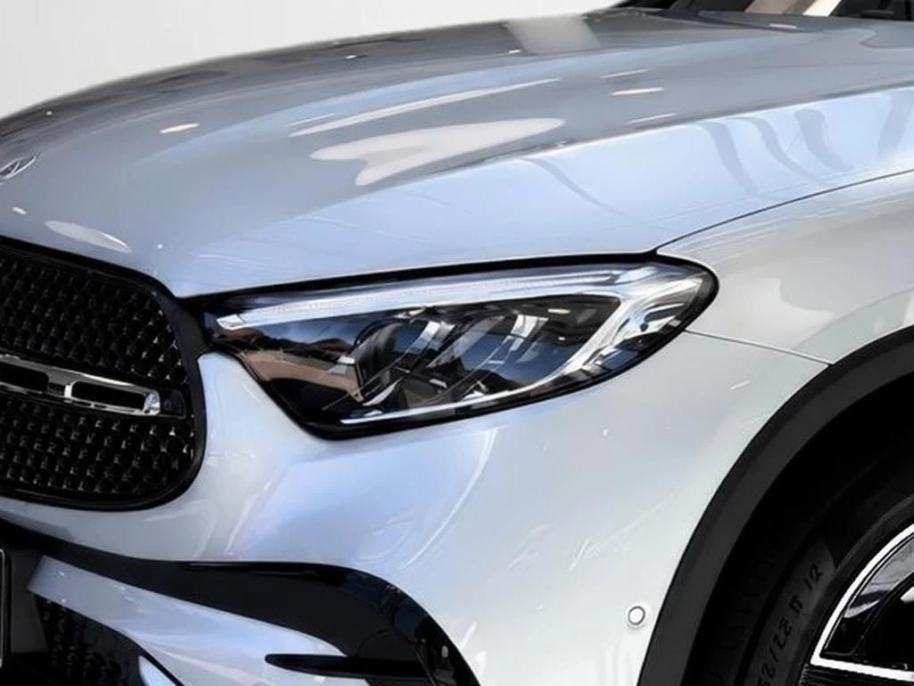 Mercedes-Benz-GLC 300 d-image-4