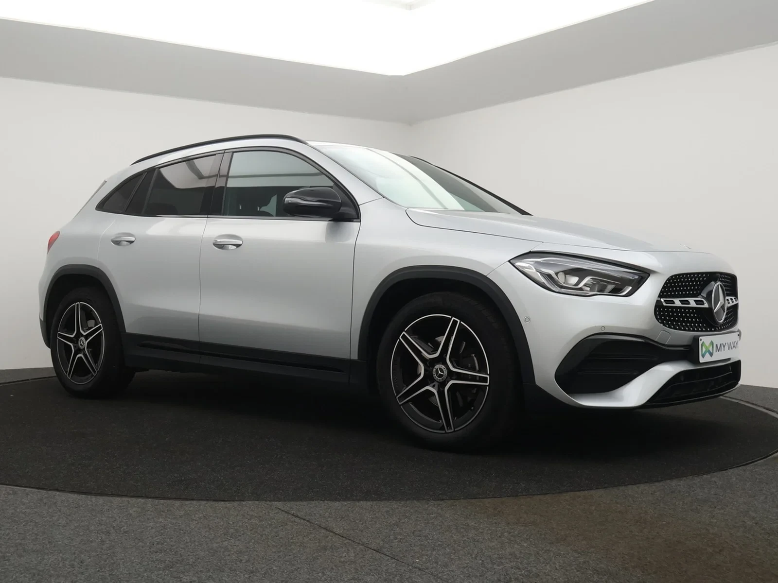 Mercedes-Benz GLA Classe (H247) AMG Line 163PK *AUTOMAAT*LEDER*ALCANTARA*CAMERA*PDC*CRUISE*APP-CONNECT*NAVI*KEYLESS GO*...*