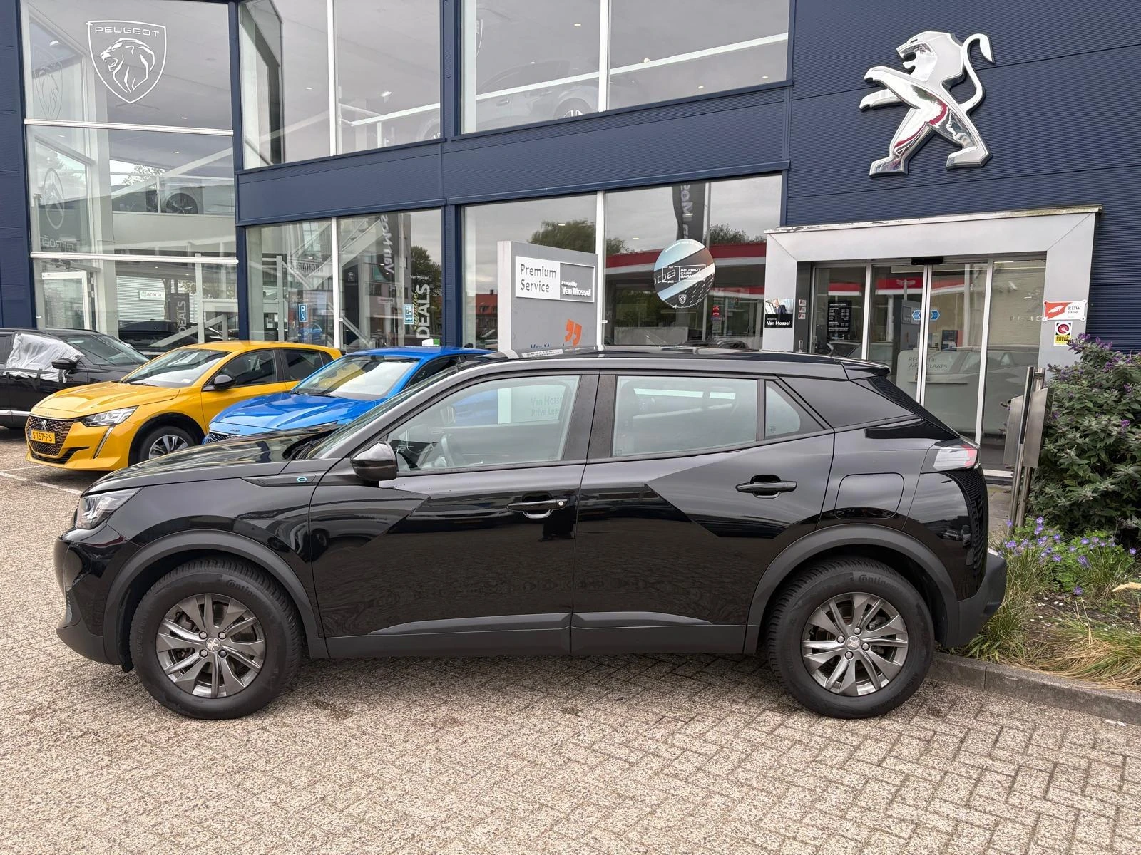 Peugeot-e-2008-image-3