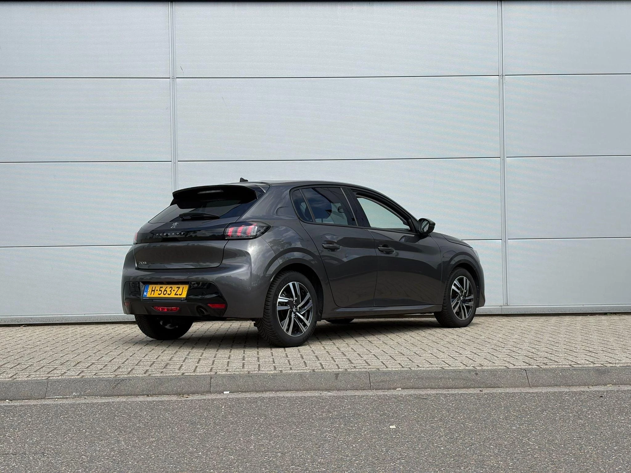 Peugeot 208 1.2 PureTech Blue Lease Allure