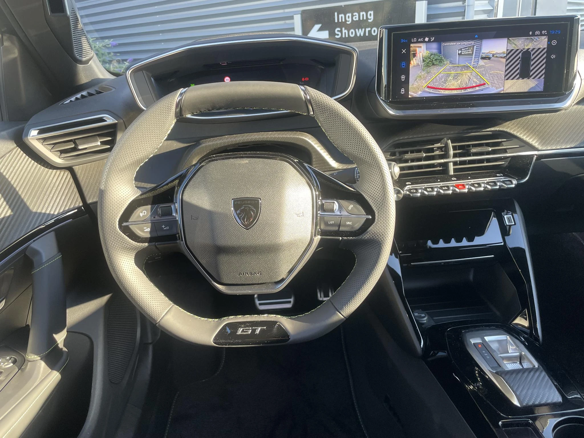 Peugeot-2008-image-12