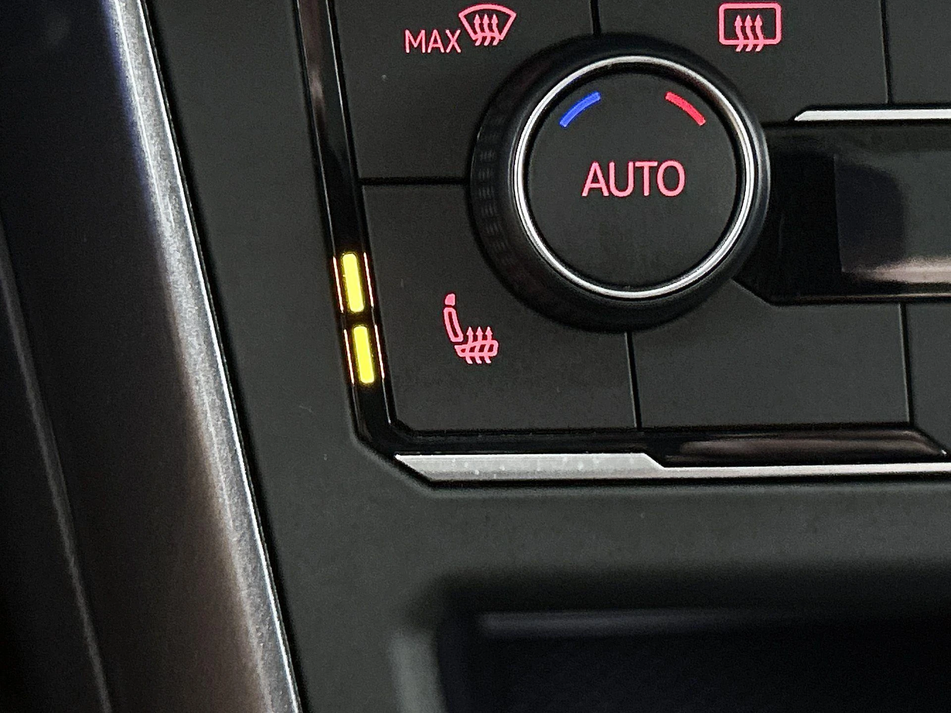 Volkswagen-Polo-image-7
