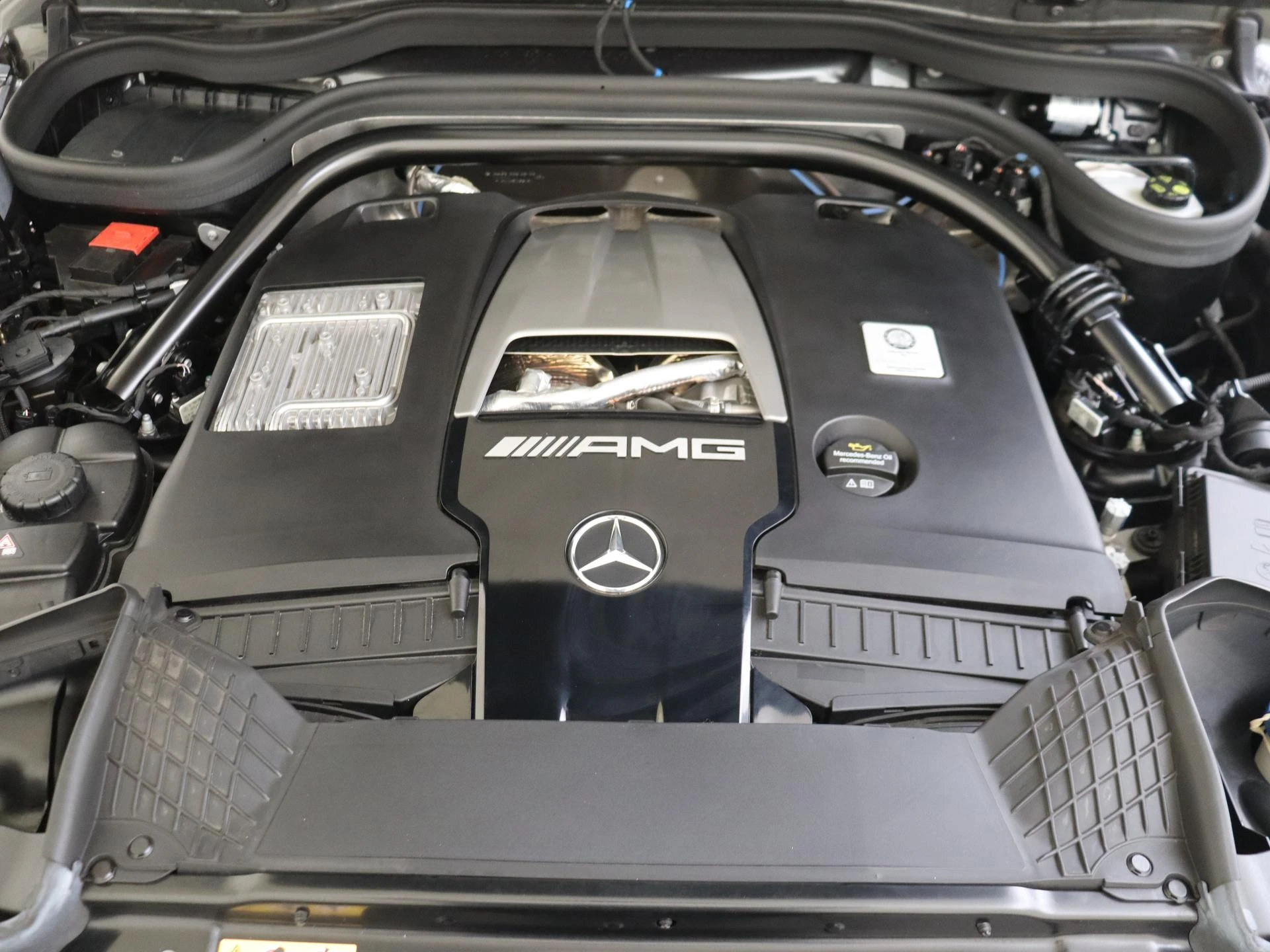 Mercedes-Benz-G-Klasse-image-31