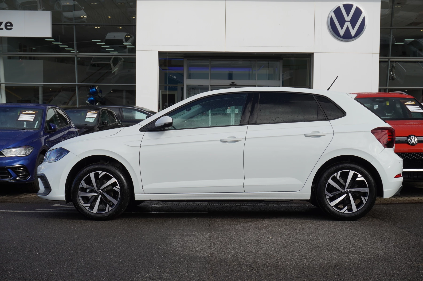 Volkswagen-Polo-image-16