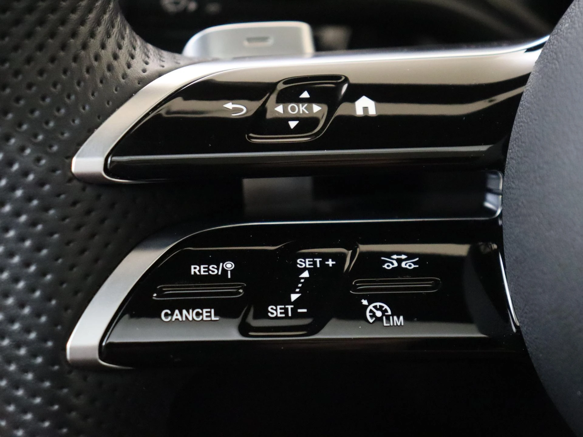 Mercedes-Benz A-Klasse 250 e Business Solution AMG