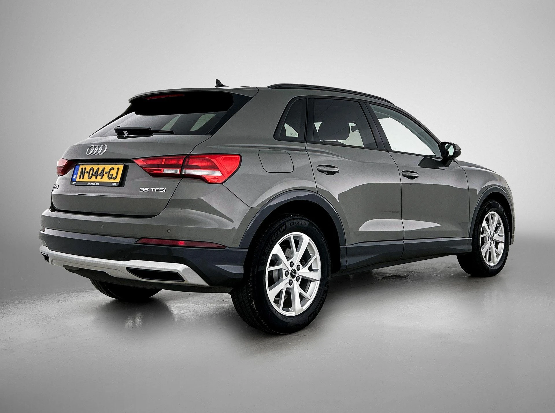 Audi-Q3-image-3