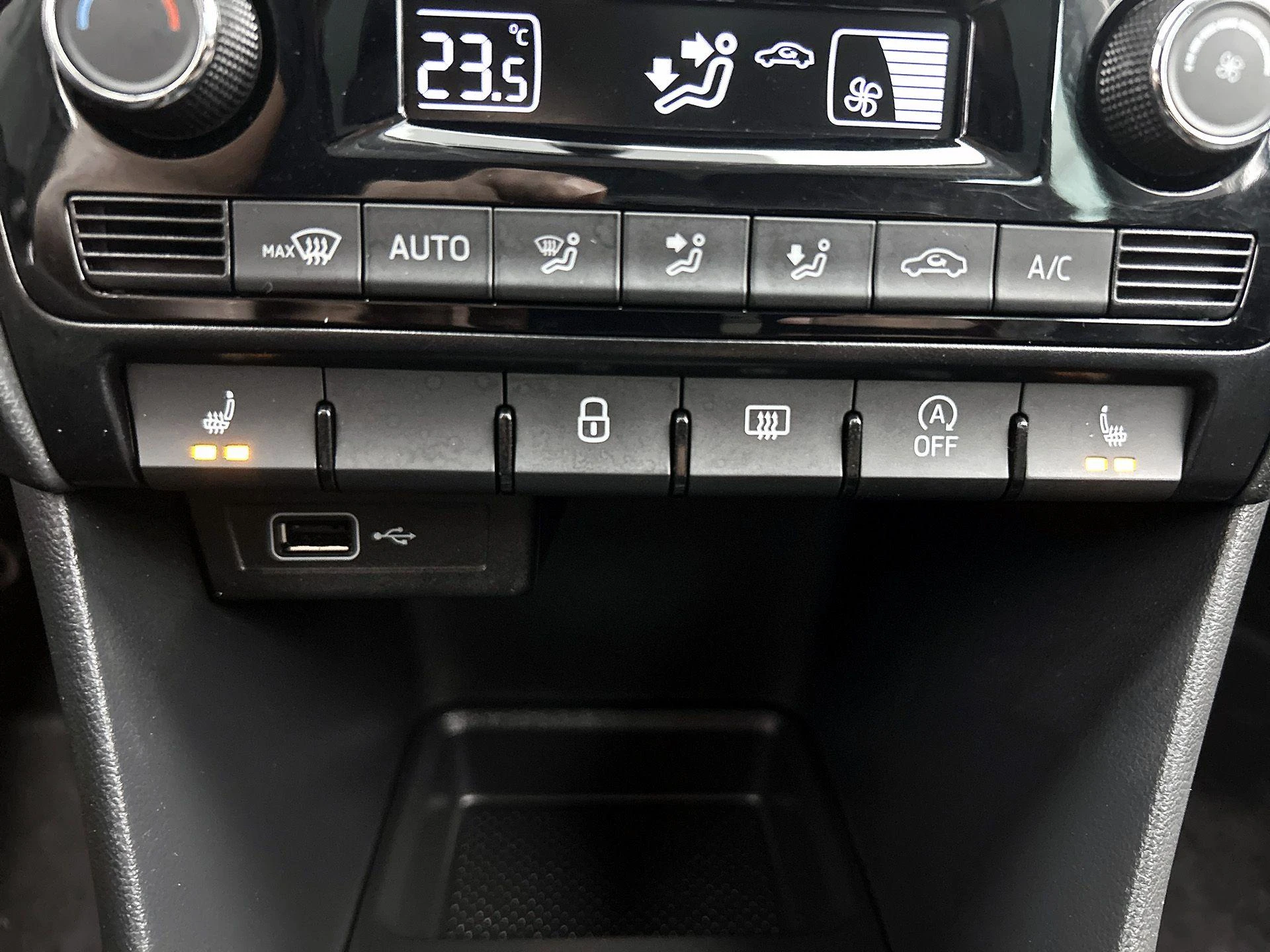 Škoda-Rapid-image-7